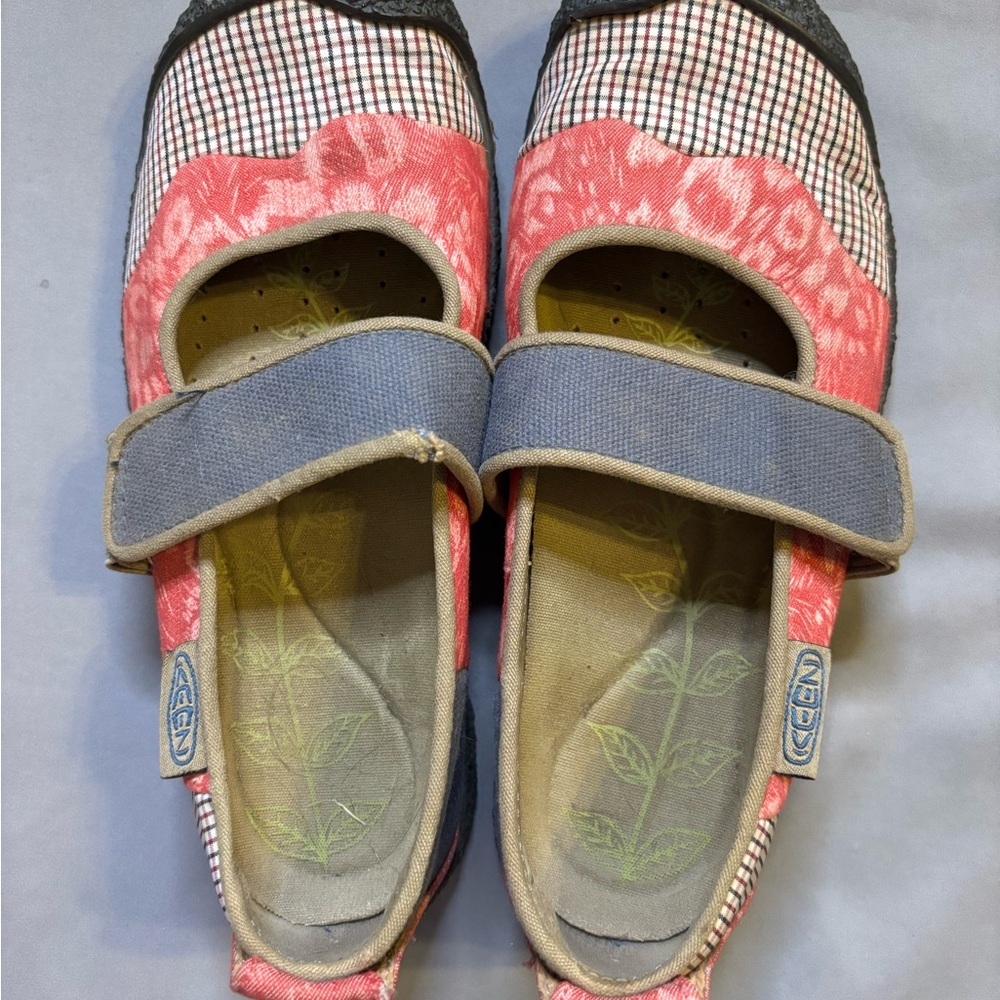 Keen Pink and Gray Mary Jane Flats Wom 5/Kid 3-3.5 Comfort